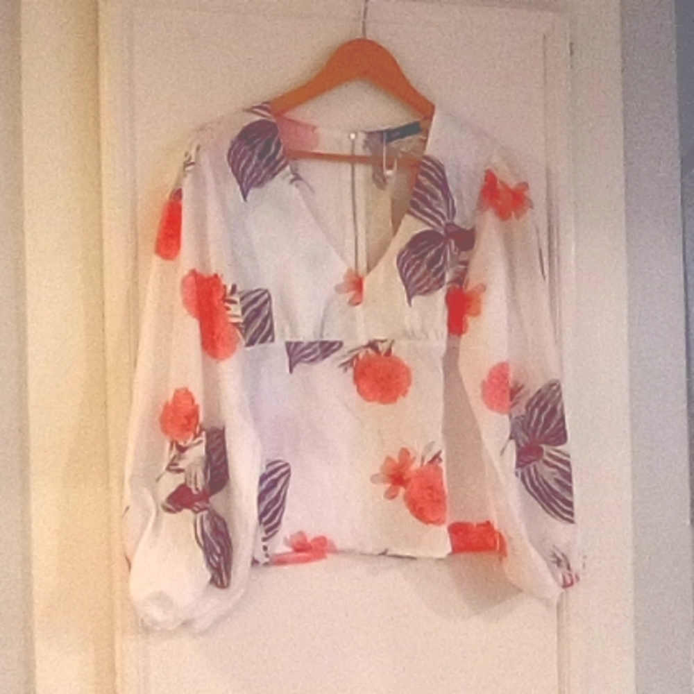 5/$13 pretty blouse